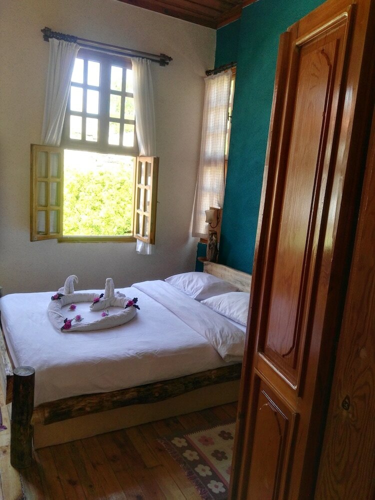 Hotel Wood House