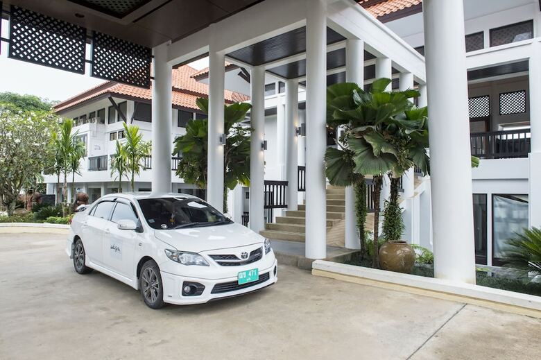 Hotel Akyra Beach Resort Phuket