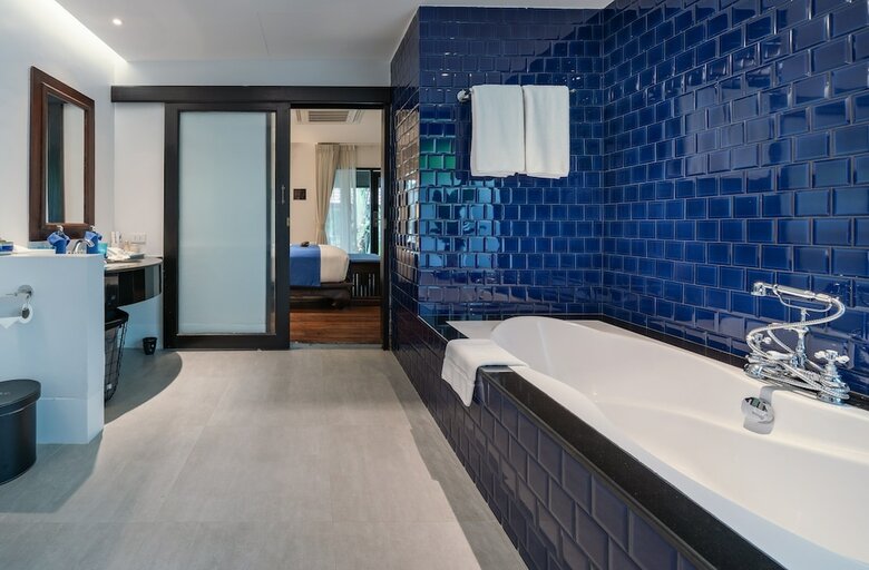 Hotel Akyra Beach Resort Phuket