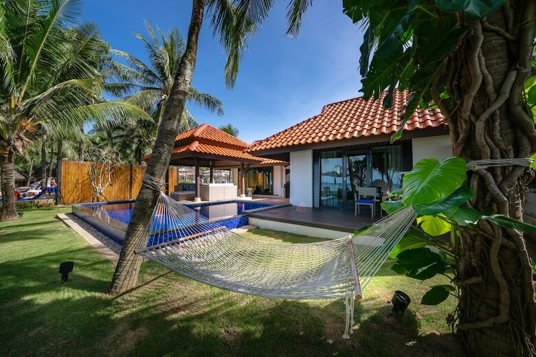Hotel Akyra Beach Resort Phuket