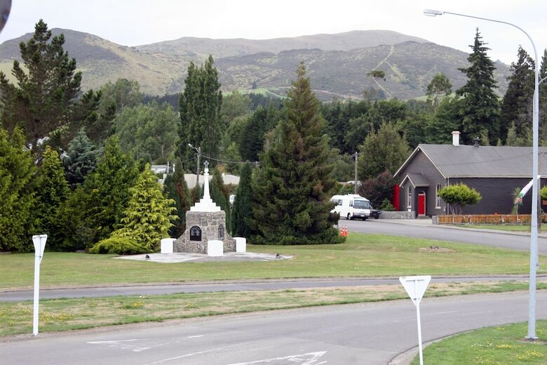 Lumsden Hotel