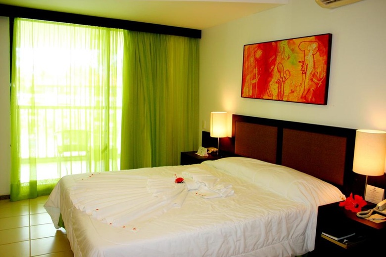 Hotel Marulhos Suites E Resort