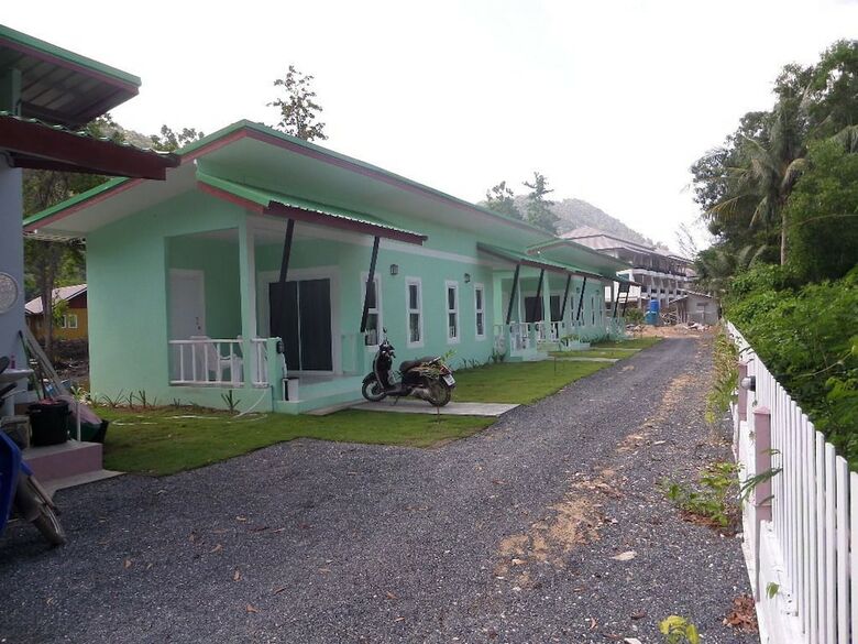 Hotel Lanta Triple Novel