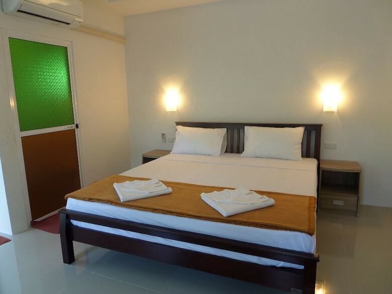 Hotel Lanta Triple Novel
