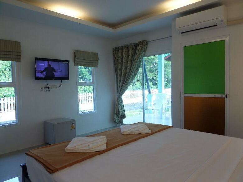 Hotel Lanta Triple Novel