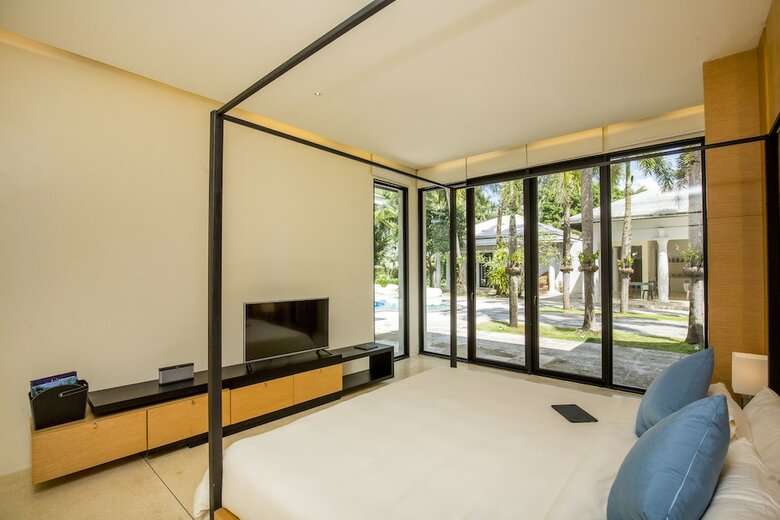 Hotel X2 Khao Lak Anda Mani Resort