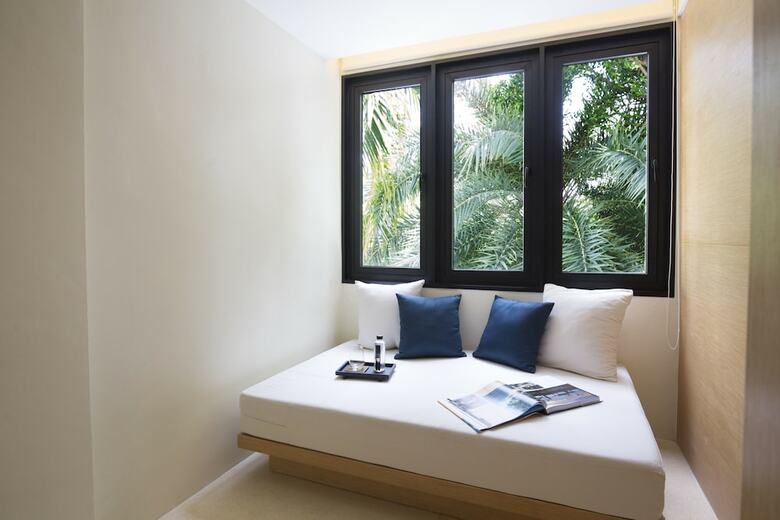 Hotel X2 Khao Lak Anda Mani Resort