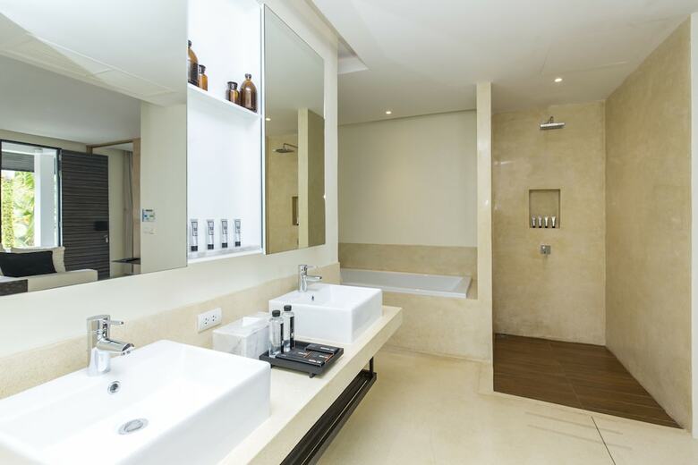 Hotel X2 Khao Lak Anda Mani Resort
