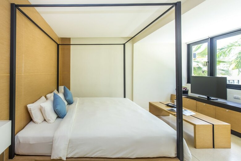 Hotel X2 Khao Lak Anda Mani Resort