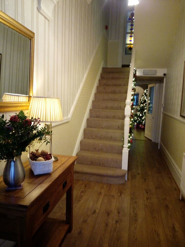 Hotel Link House