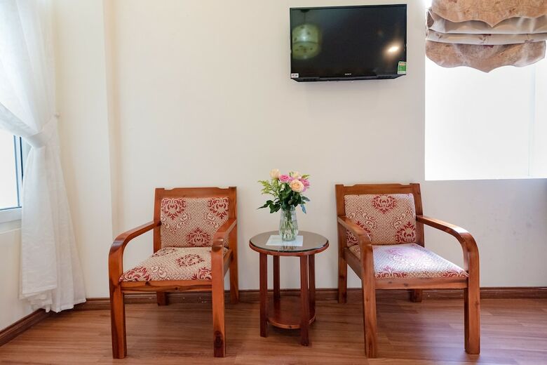 Flora Hotel Hue