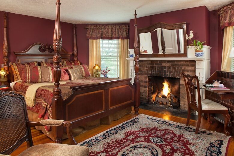 Bed & Breakfast 1889 Whitegate Inn & Cottage