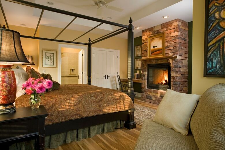 Bed & Breakfast 1889 Whitegate Inn & Cottage