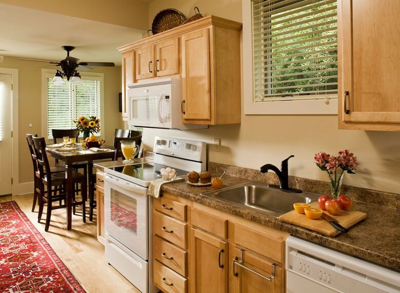 Bed & Breakfast 1889 Whitegate Inn & Cottage