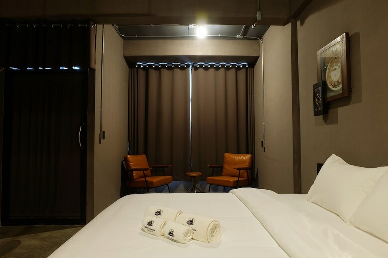Hostal Rider Bedroom Hostel & Cafe