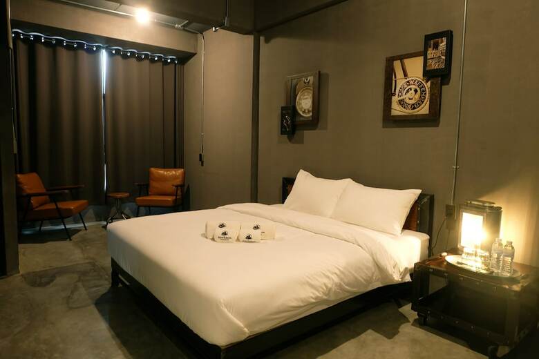 Hostal Rider Bedroom Hostel & Cafe