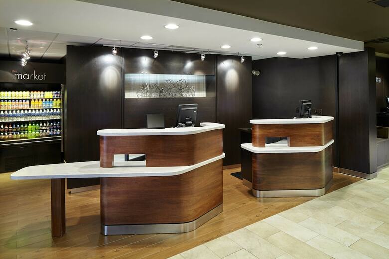 Hotel Courtyard By Marriott State College