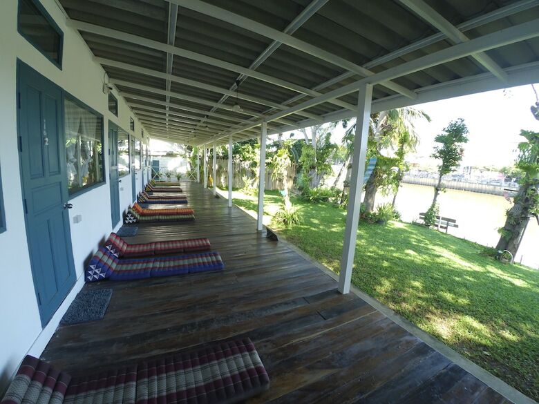 Hotel Ban Narai River Guesthouse