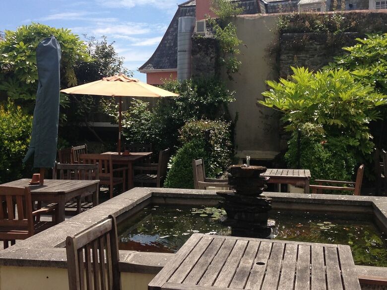 Posada Rose & Crown