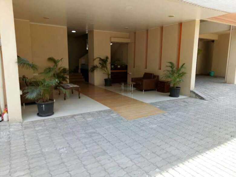 Hotel Vosiv Suites - Kalyani Nagar