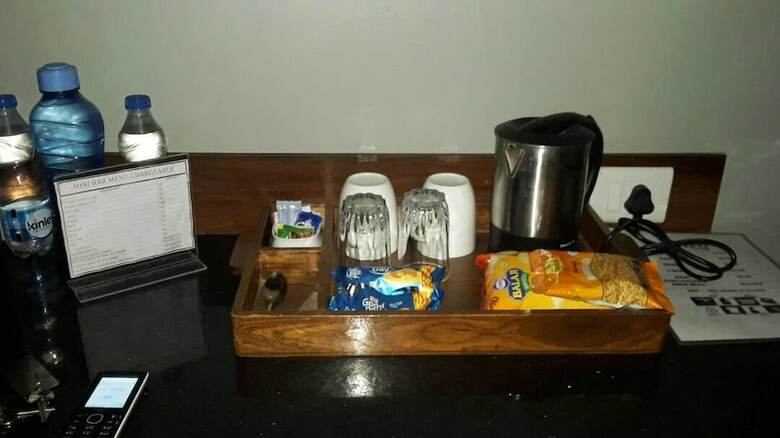 Hotel Vosiv Suites - Kalyani Nagar