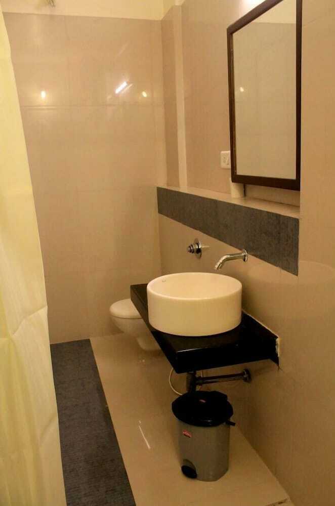 Hotel Vosiv Suites - Kalyani Nagar