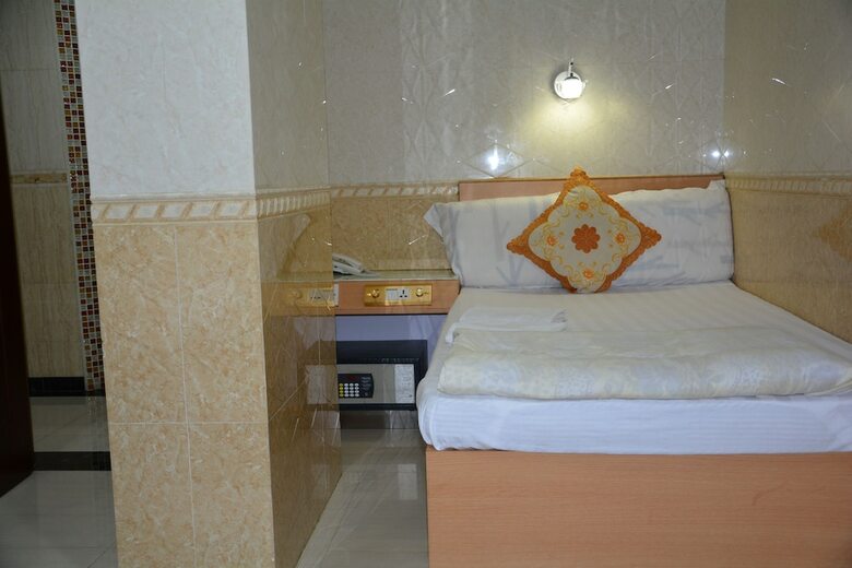 Hotel Everest Guest House