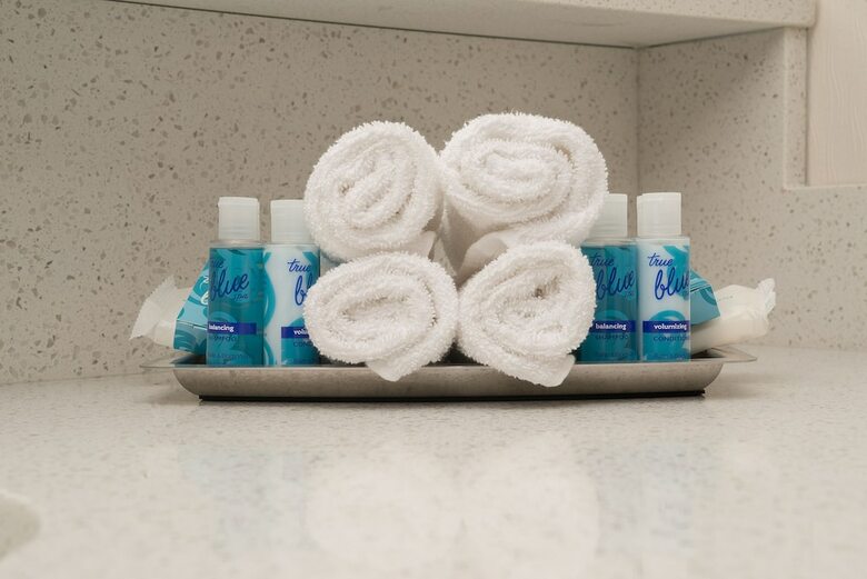 Hotel Encore Suites By Service Plus Inns