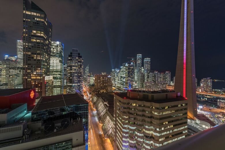 Grand Royal Condos - Cn Tower