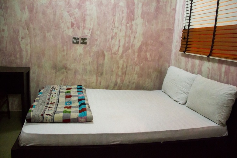 Glasshouse Hotel And Suites