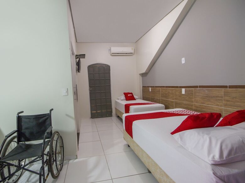 Oyo Colorado Palmas Hotel