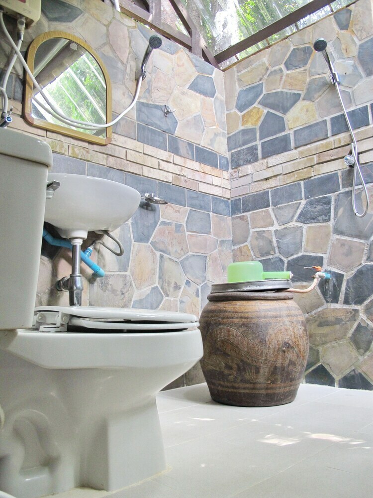 Hostal Chestnut Hill Eco Resort