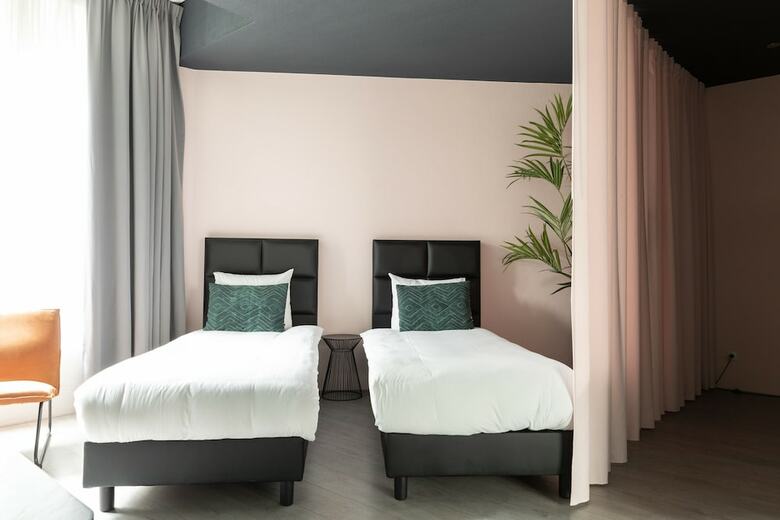 Hotel2stay