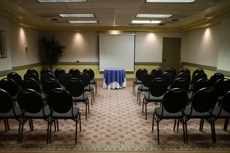 Hotel Ramada By Wyndham Viscount Suites Tucson East