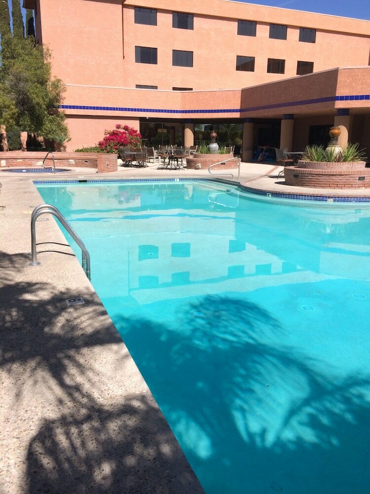 Hotel Ramada By Wyndham Viscount Suites Tucson East