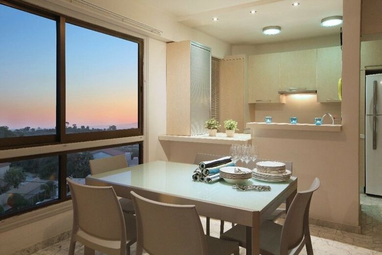 Apartamentos Mackenzie Seafront Suite