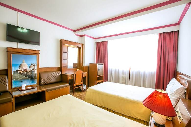 Elizabeth Hotel