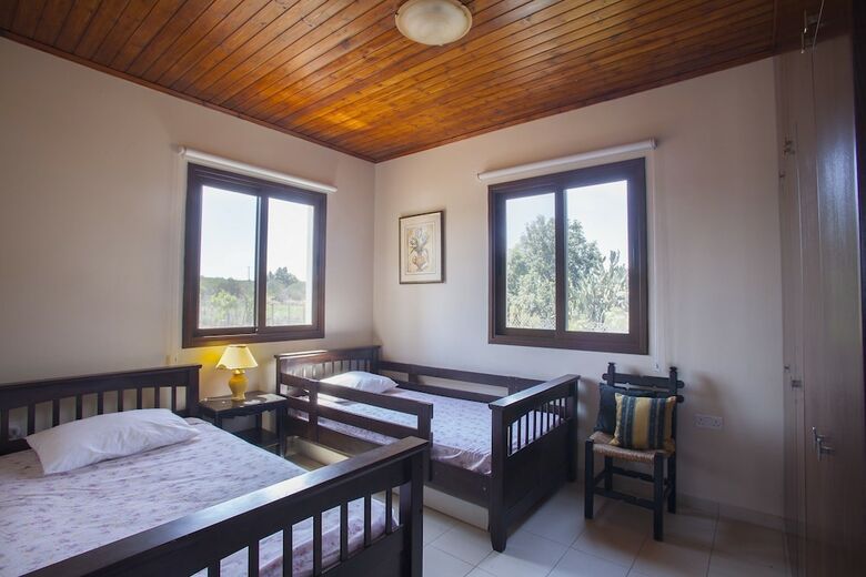 Villa Grecos Grove