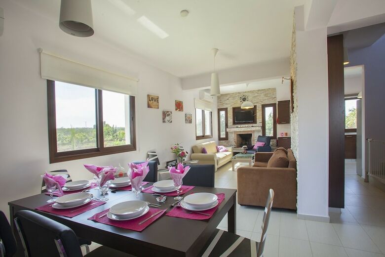 Villa Grecos Grove