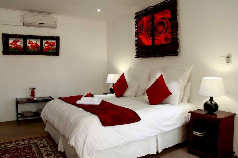 Hotel J'cups Guest House