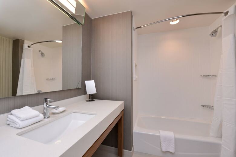 Hotel Courtyard By Marriott Toledo North