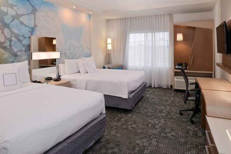 Hotel Courtyard By Marriott Toledo North