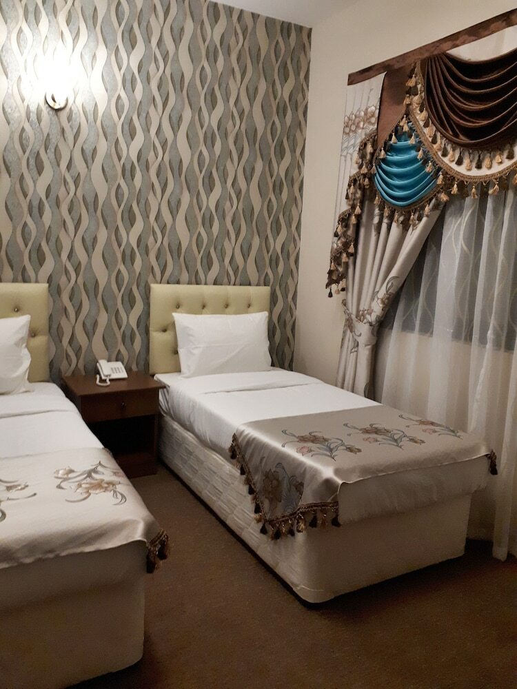 Royal Garden Hotel