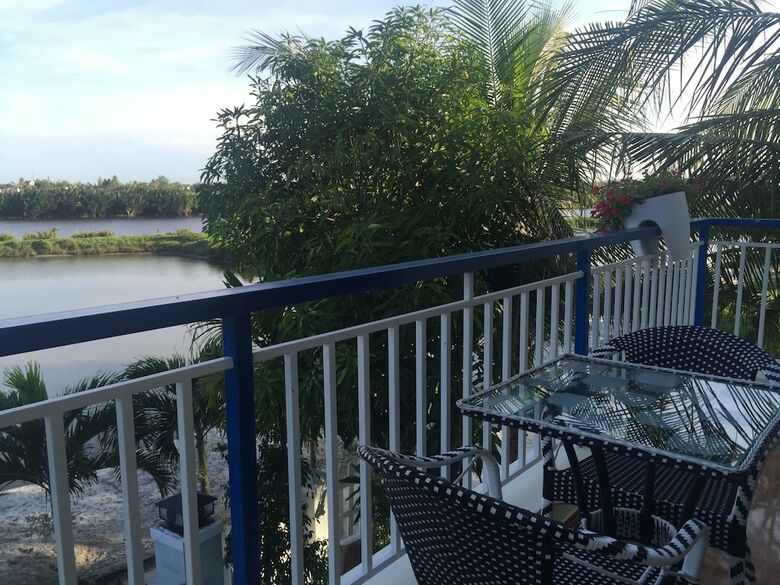 Bed & Breakfast Tra Que Riverside Homestay
