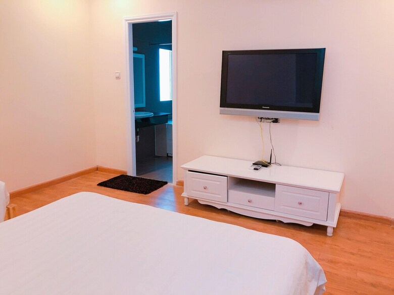 Queen Central Apartment-hotel