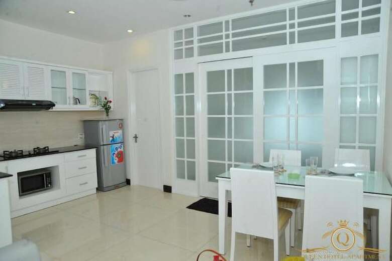 Queen Central Apartment-hotel