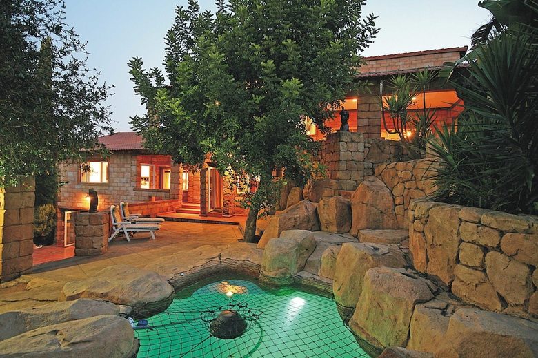 Bed & Breakfast Ikhaya Guest House