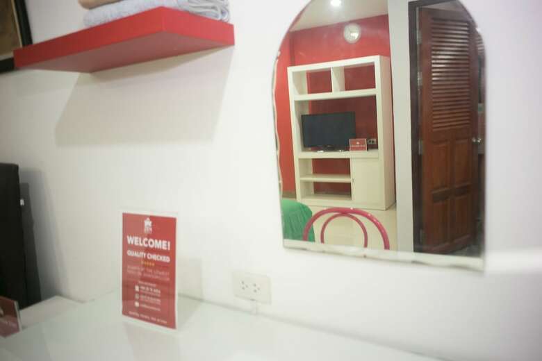 Hotel Zen Rooms Mahajak Residence