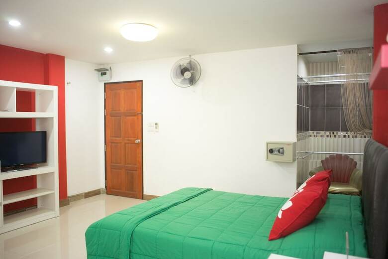 Hotel Zen Rooms Mahajak Residence