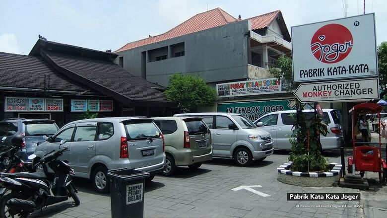 Hotel Zen Rooms Kuta Square Mall